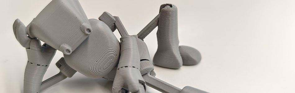 3D打印的笔筒和小人